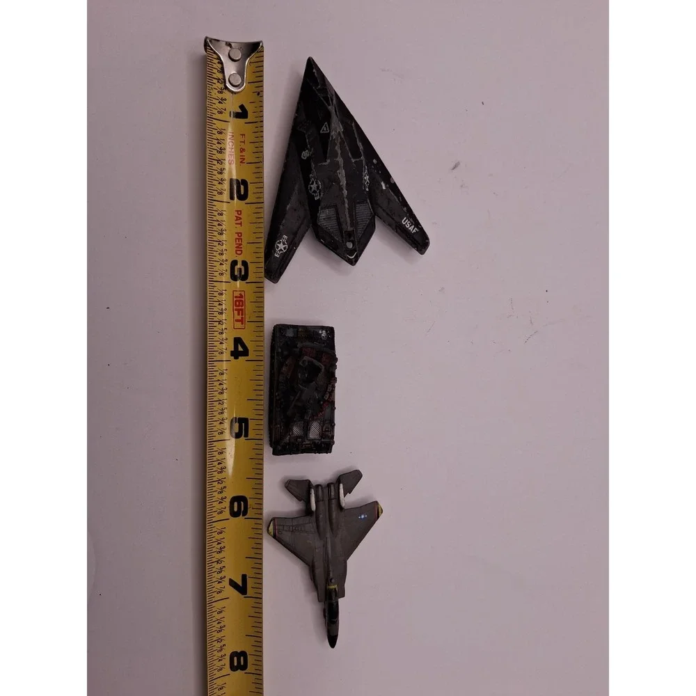 Military Diecast Toy Lot Jets & Tank USAF Stealth Fighter Loose 3pc